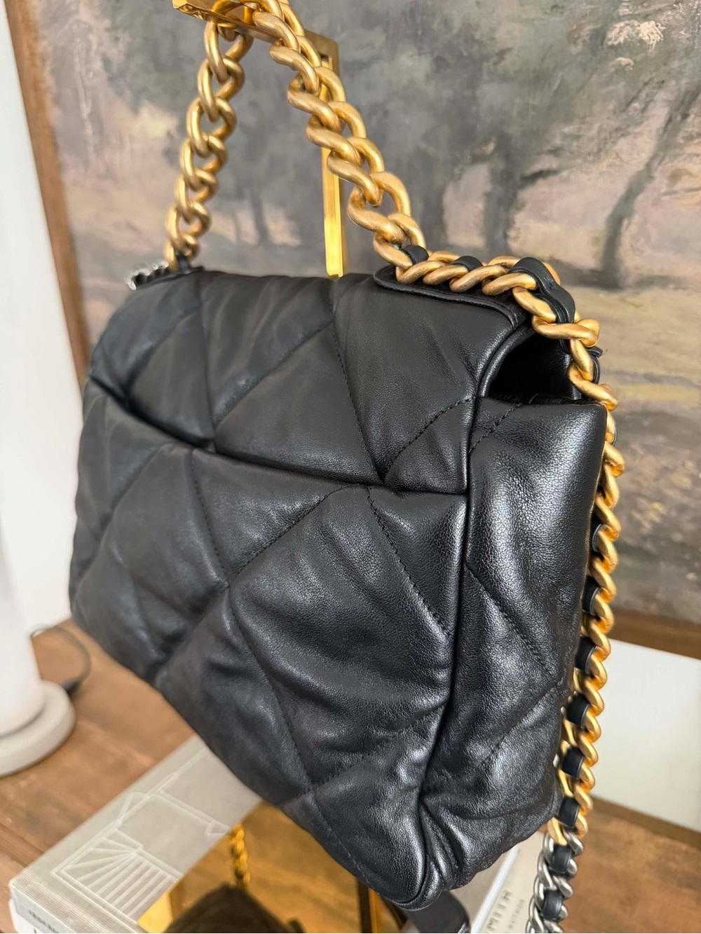 Chanel 19 Medium - Picture 11 of 15